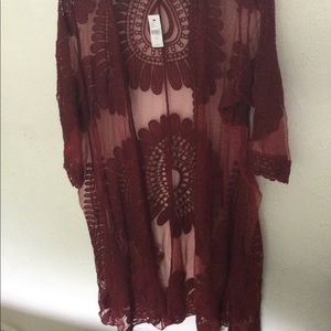 Lane Bryant lace open front kimono cardigan or beach cover in burgundy.